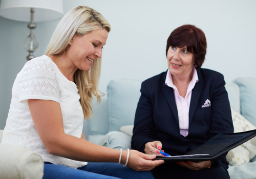 Molly Maid Blog Banner Image 2 | Molly Maid What are the Benefits of Owning a Molly Maid Franchise